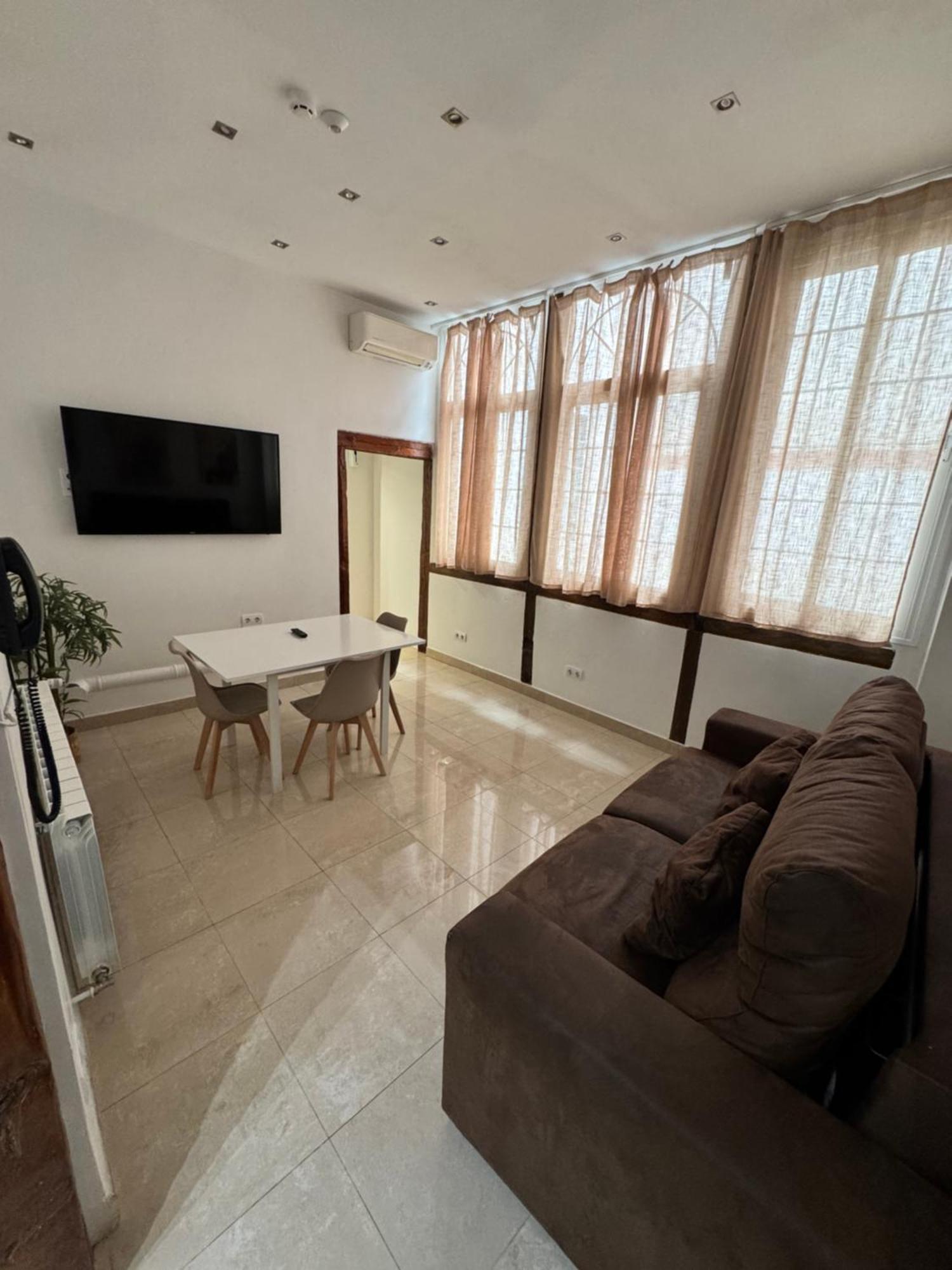 Apartamentos Apolo Madrid Exteriör bild