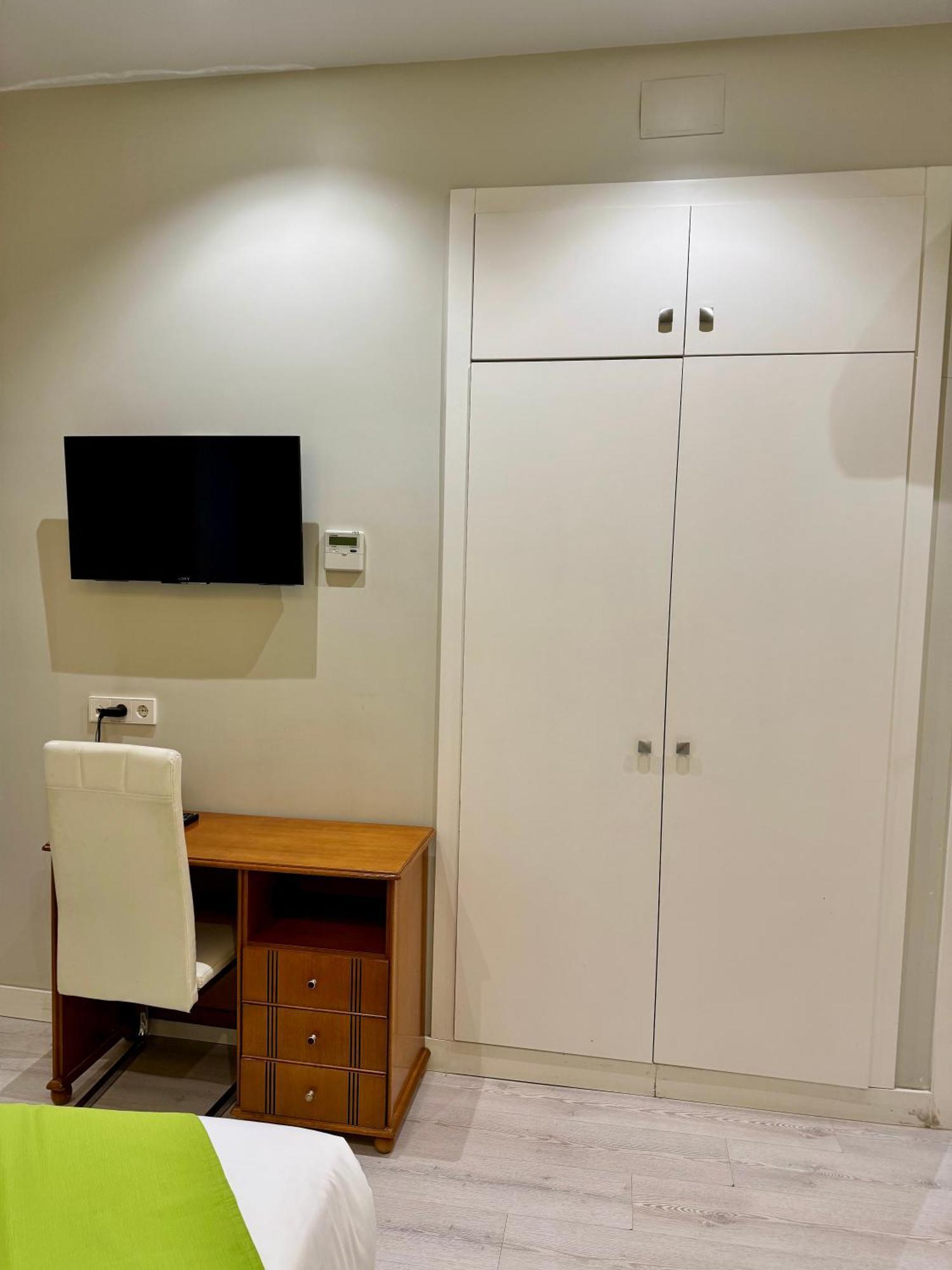 Apartamentos Apolo Madrid Exteriör bild