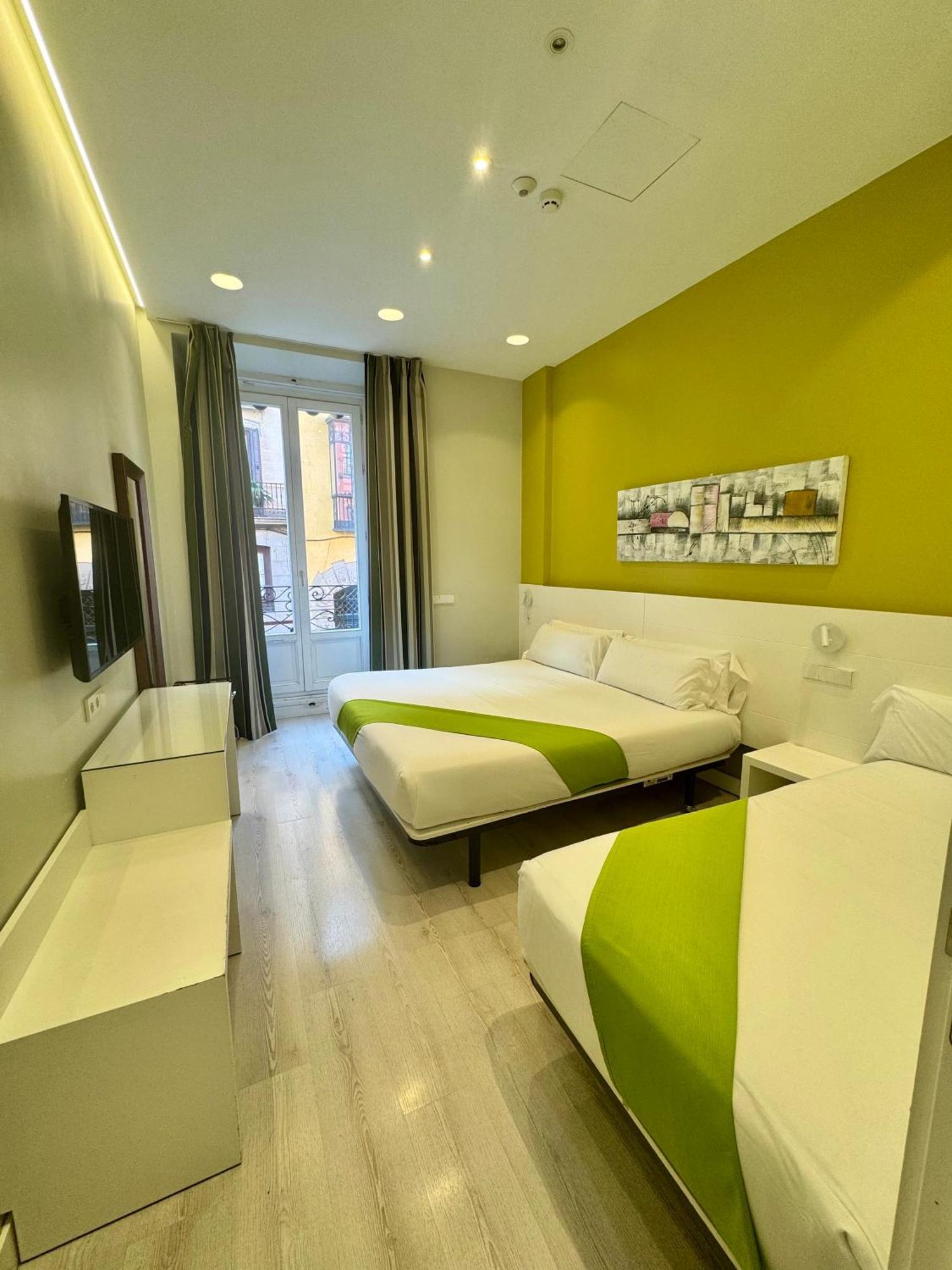 Apartamentos Apolo Madrid Exteriör bild