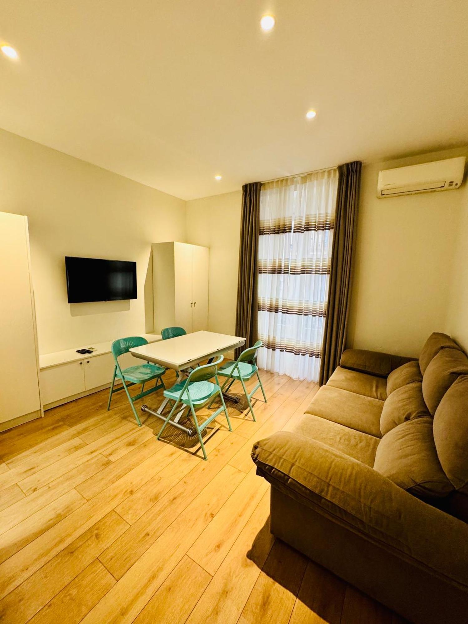 Apartamentos Apolo Madrid Exteriör bild