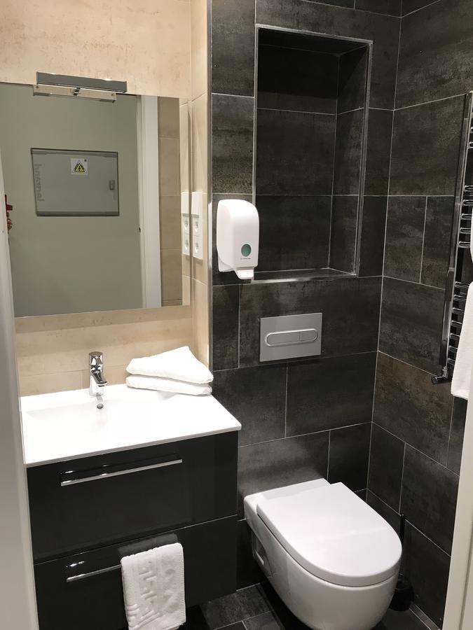 Apartamentos Apolo Madrid Exteriör bild