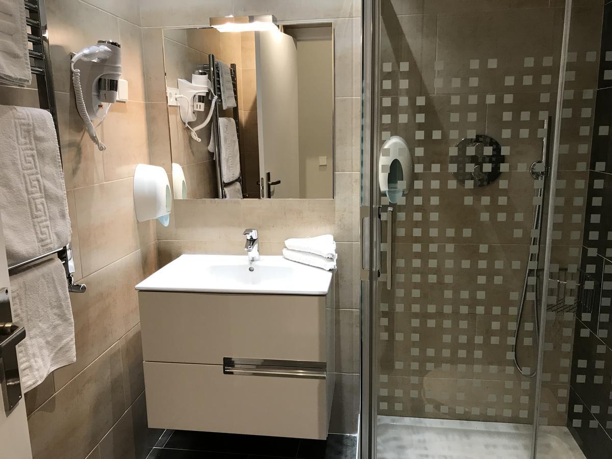 Apartamentos Apolo Madrid Exteriör bild